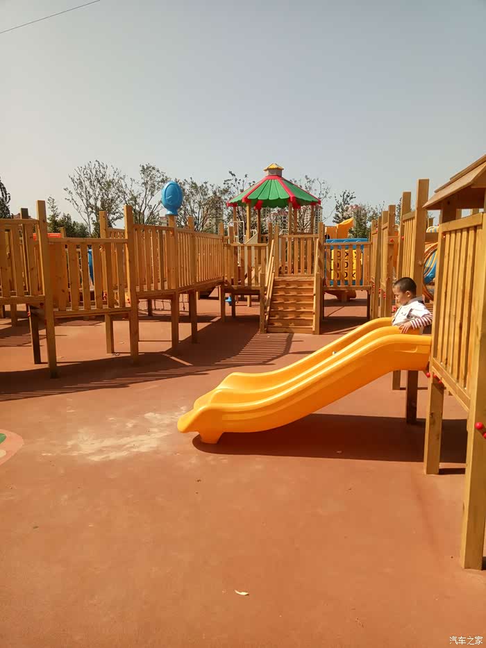 儿童乐园的美好时光