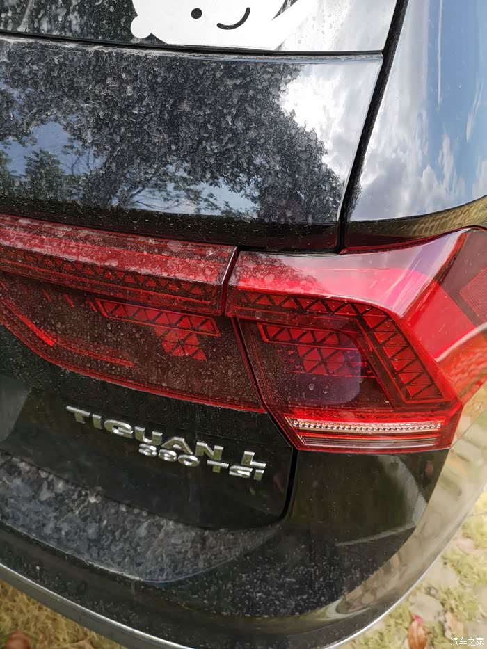 急!18款途观l两驱旗舰版尾灯问题
