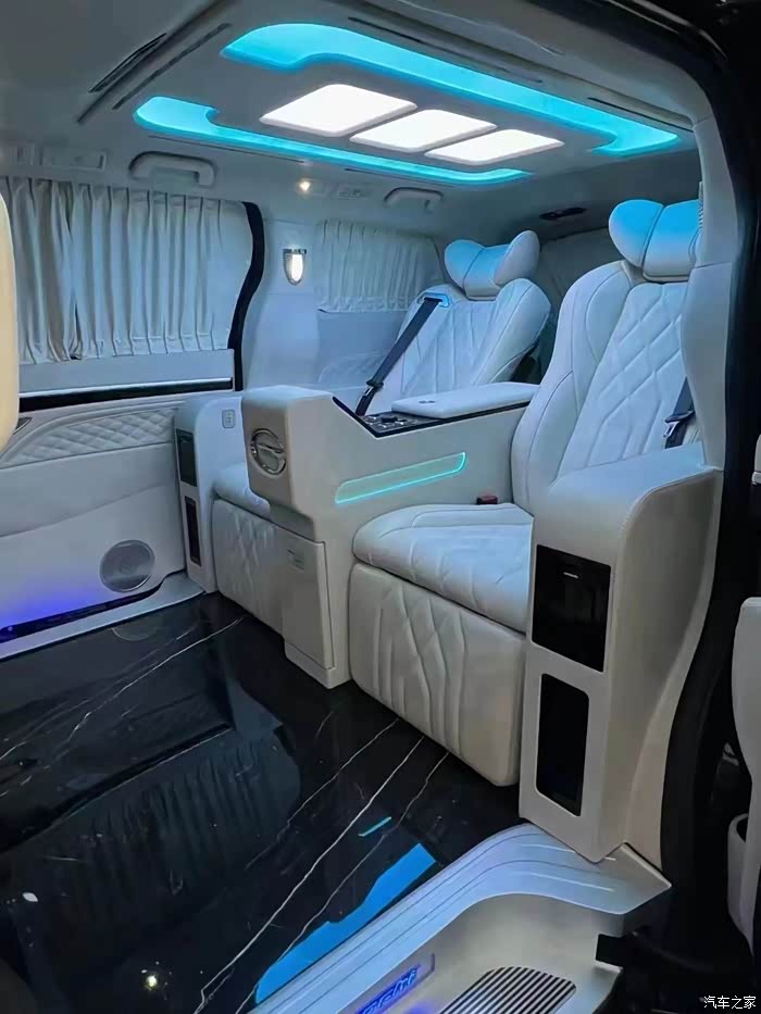 【图】传旗m8改装航空座椅7座改4座白色内饰实拍图案例_传祺m8论坛