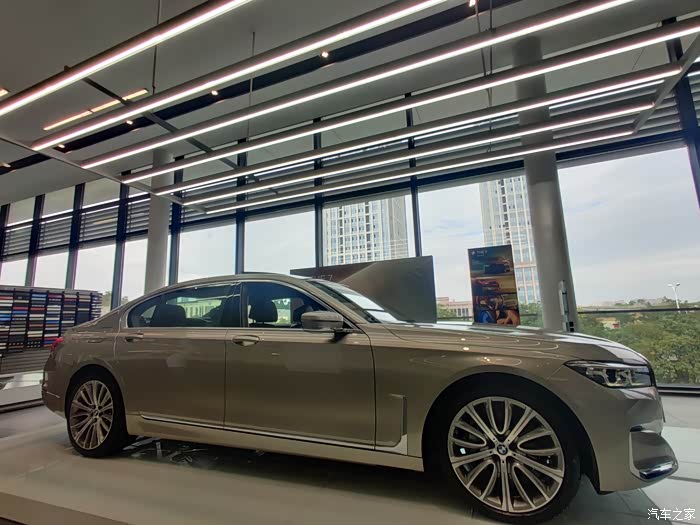 宝马740开士米银好看吗