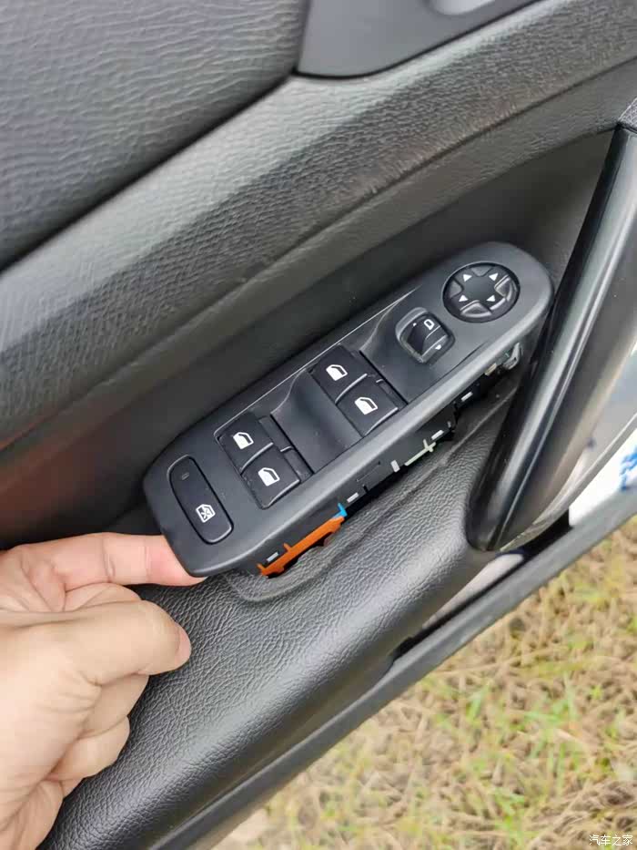 6年老车自己更换车窗升降开关