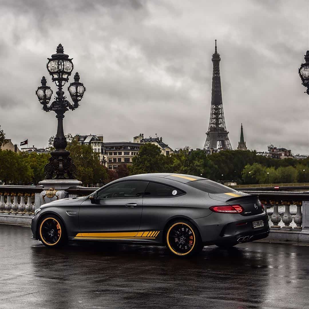 奔驰amg c63s黄色条纹拉花更是"点睛之笔"!