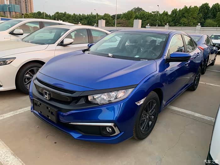 思域十代炫动蓝提车