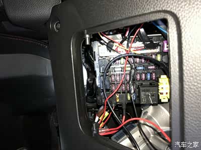 18款东南dx3,加装后备箱12v电源