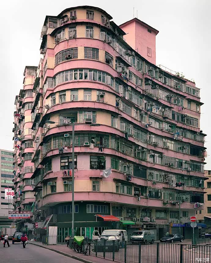 香港,城市中的旧楼房,好破旧呀!