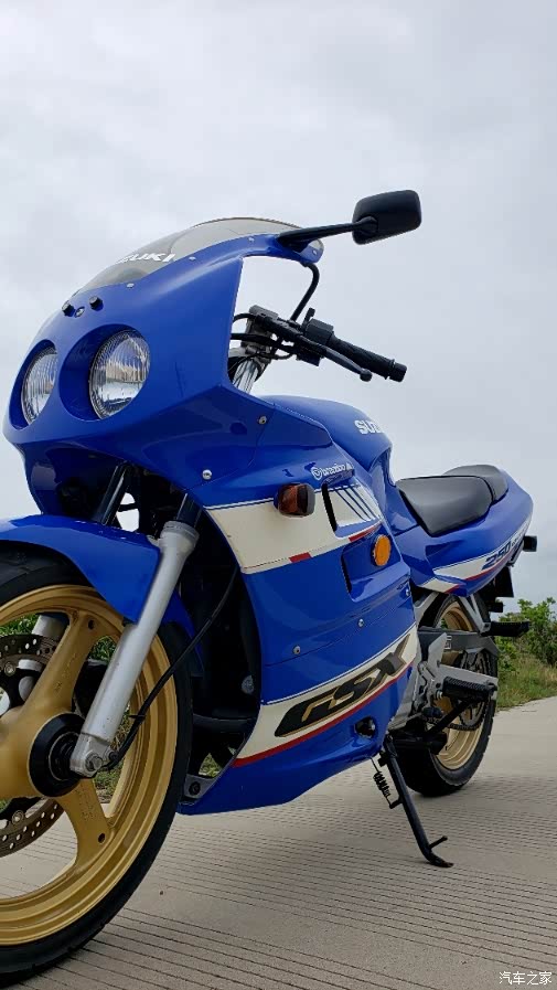 轻骑铃木gsx250征服者为了那时的梦想