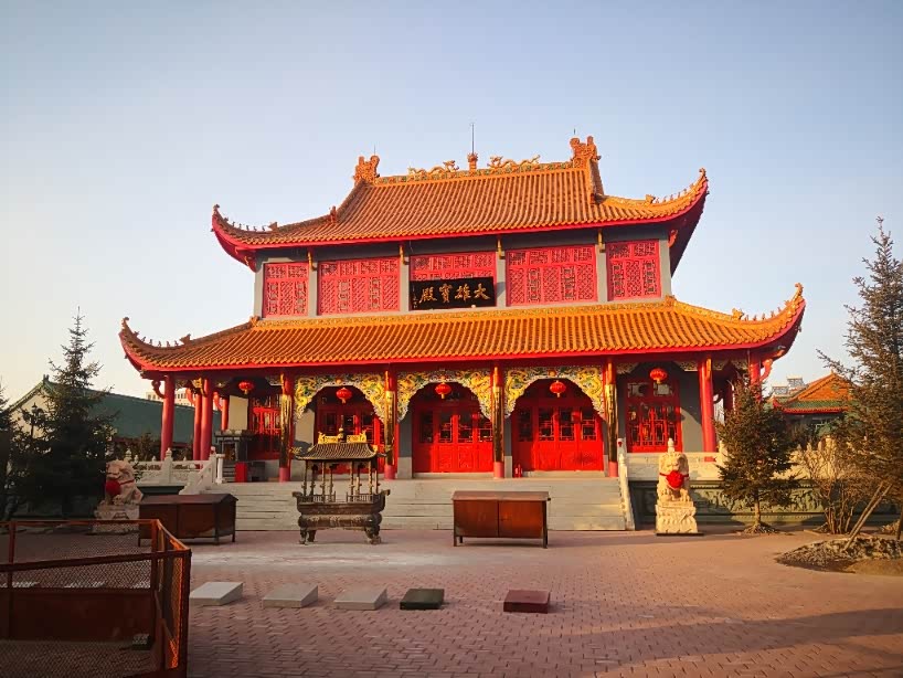 大年初一中国车魏派vv6带您走进肇东经教寺