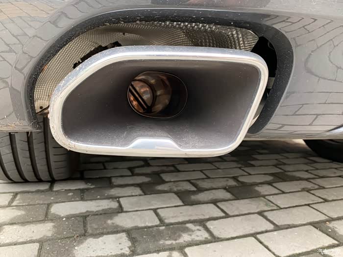 排气孔一黑一白…_宝马x3论坛_汽车之家论坛