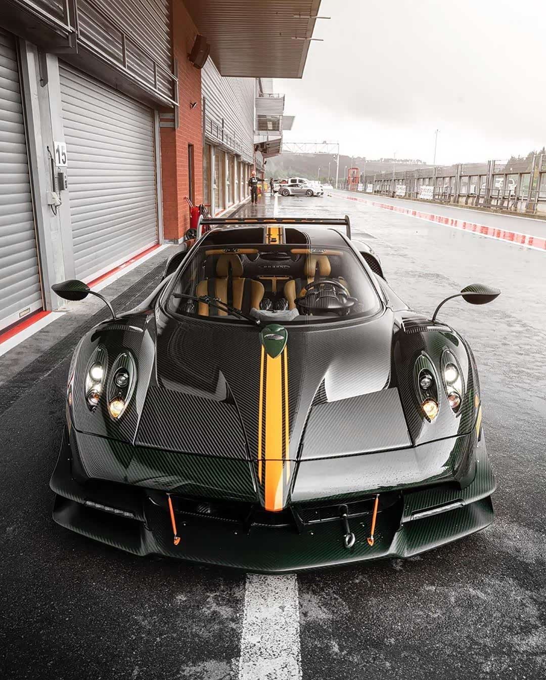 帕加尼huayra bc,尽情享受绿色碳纤维橙色细节的体验吧