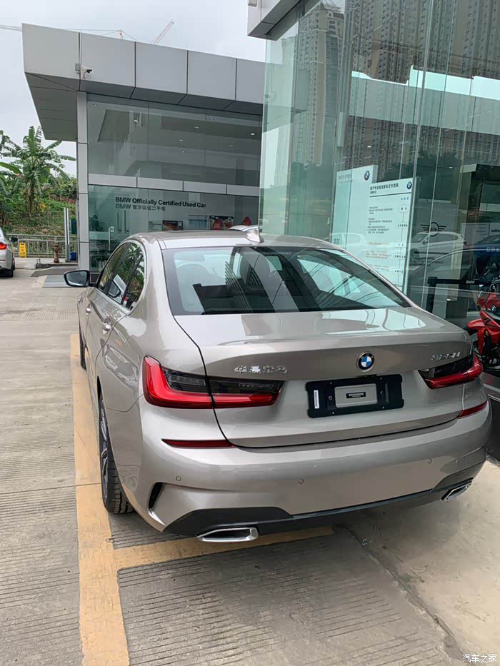 325lim运动套装开士米银颜色求实拍图请大佬们帮忙