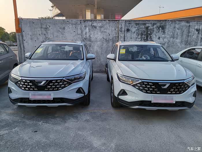 有哪位车友买的银色的捷达vs5,晒几张图看看