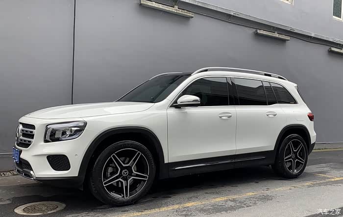 奔驰glb轮毂那么丑
