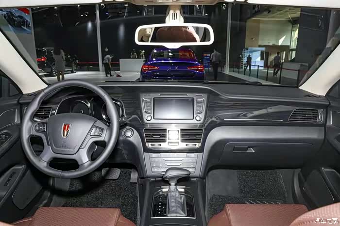 2020年广州车展,红旗h7,双色车身非常有奢华气场.