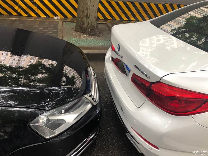 5系被追尾后保险杠4s店换的跟原厂有区别吗