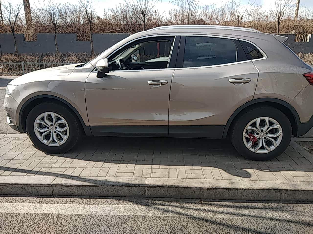 山西大同出售香槟色宝沃bx5