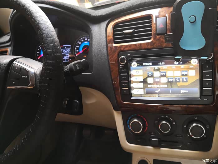 东风风光330s多功能方向盘能不能接打电话