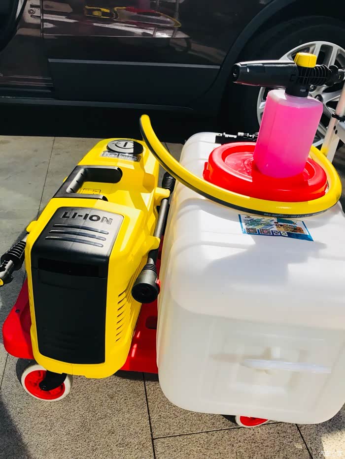 锂电池充电压洗车机?50l水桶.