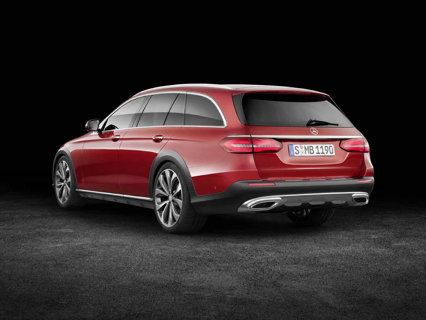 奔驰e-class a前脸和车身设计完美