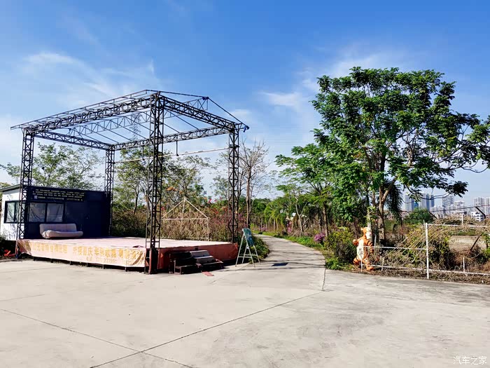 自驾逸和生态旅游度假区追寻冬日的足迹