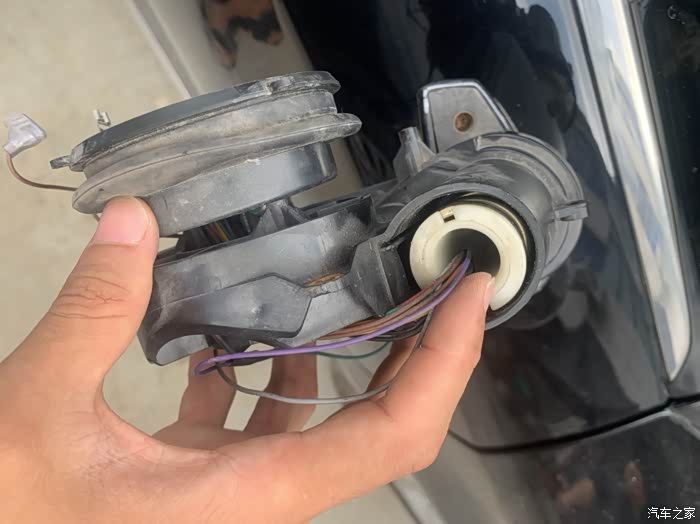 后视镜折叠确定是转轴断了