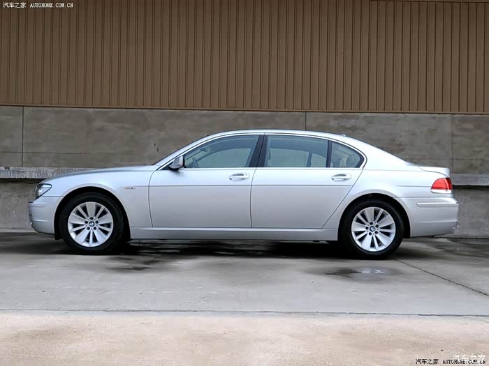 07款宝马740liv8e66自己动手更换防冻液