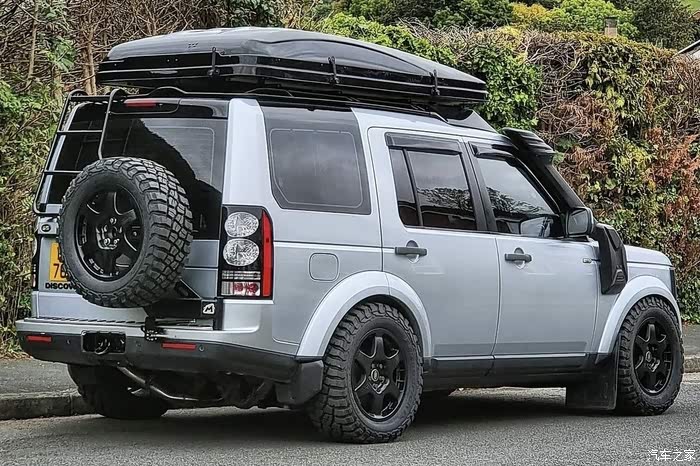 发现4更换新卫士18寸钢轮毂