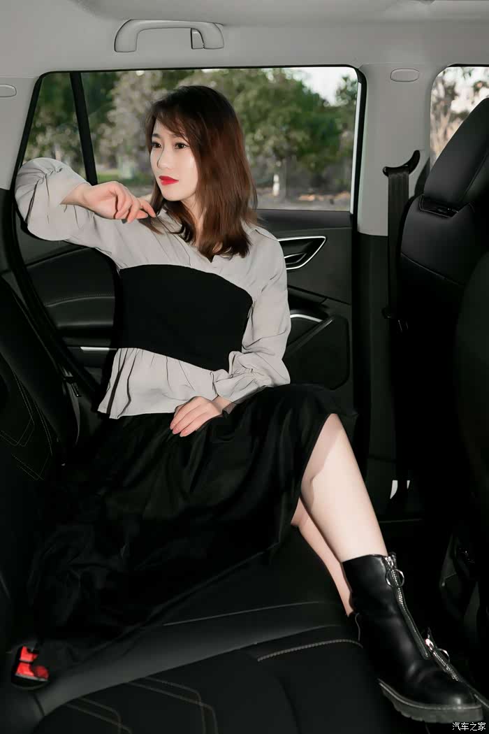 带着爱车和老妹混迹初春暖阳 (太美慎入!