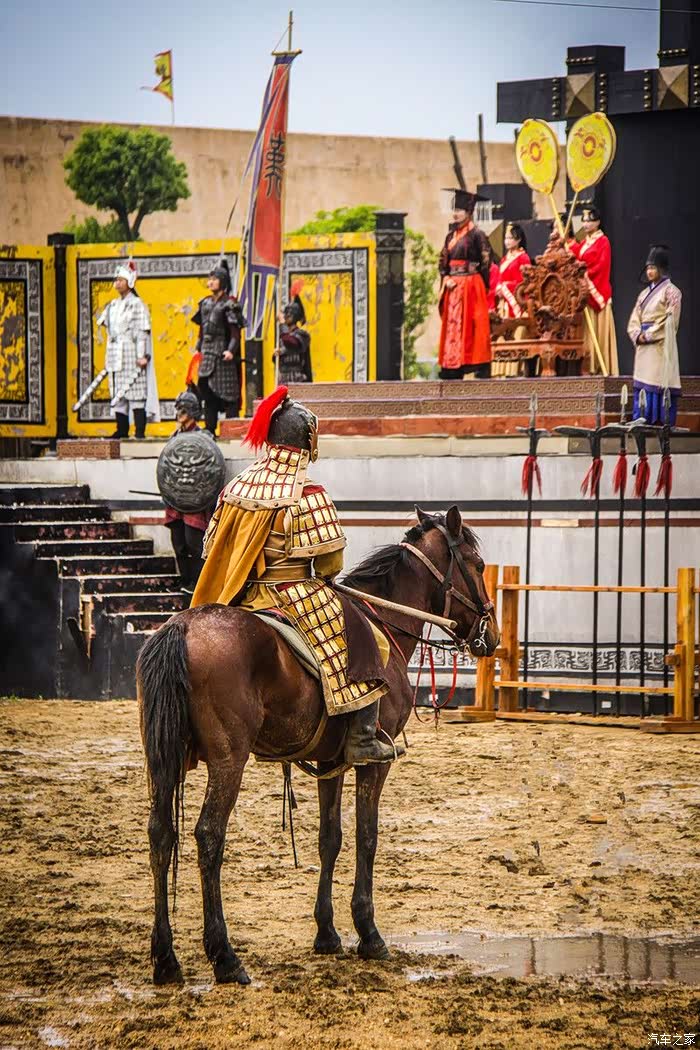 精彩绝伦的皇家巡游魁梧威猛的御林军