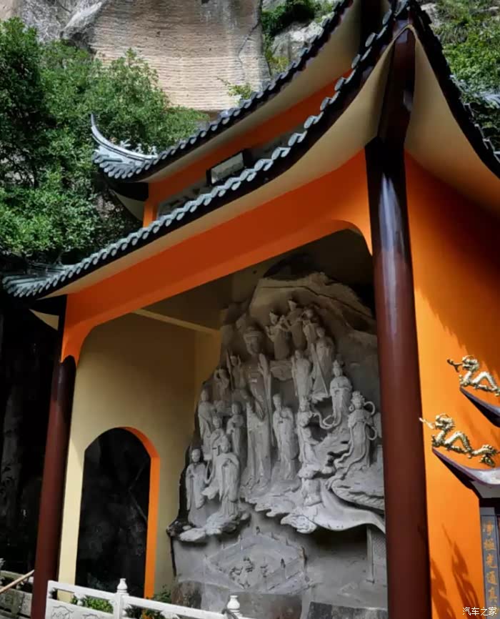 135 | 回复: 1 宝来论坛 欣欣慢游记之温岭长屿硐天从万佛寺出来,向山