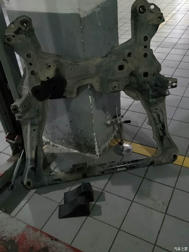 哈弗h6coupe副车架生锈