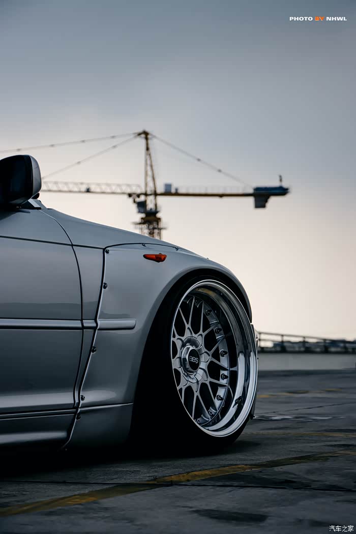 【图】车主打造de极致优雅宝马e46 3系敞篷车!