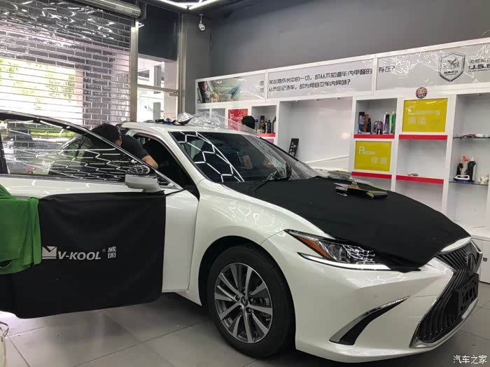 es200卓越超音速石英白提车贴膜