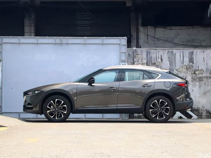 有大佬买cx4琉璃棕的吗发点图片探讨探讨哇看不到实车