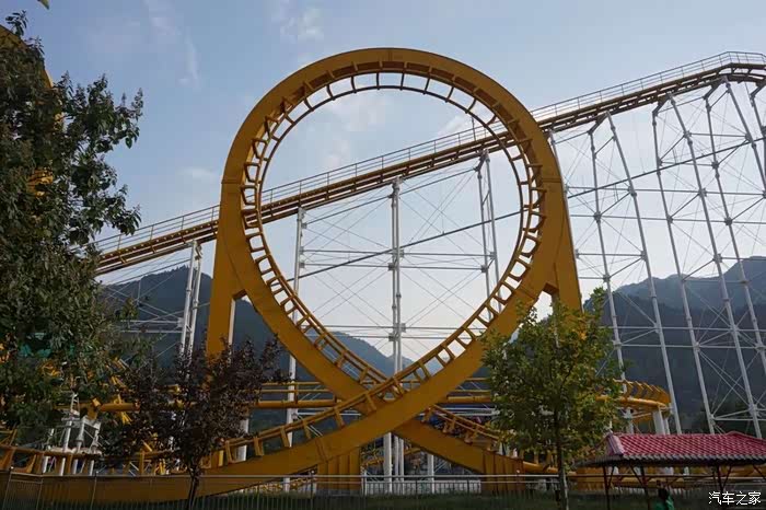 秦岭欢乐谷让我和小伙伴们体验了一把飞一般的感受与刺激