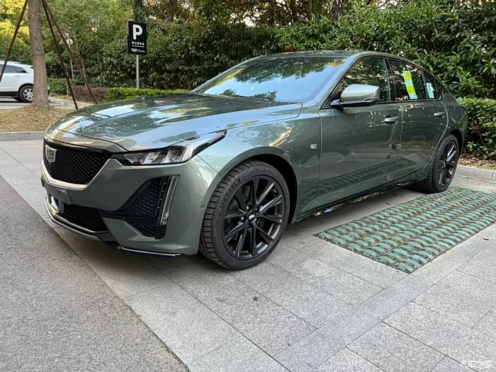 凯迪拉克ct5极光青铂金版提车作业