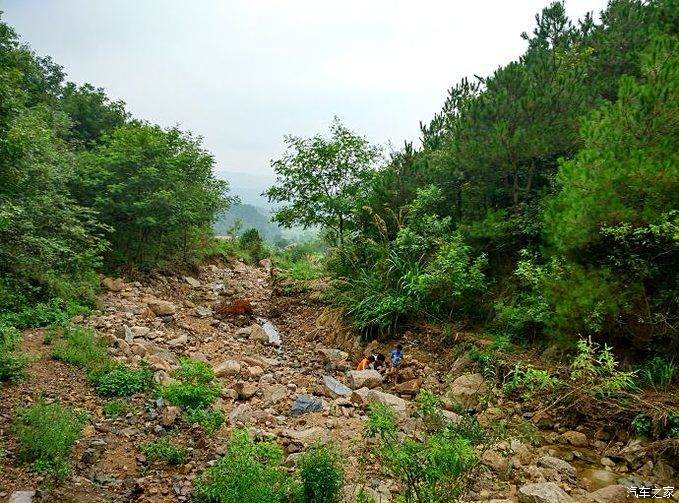 day4魅力信陽美麗黃柏山天池巍峨金剛山