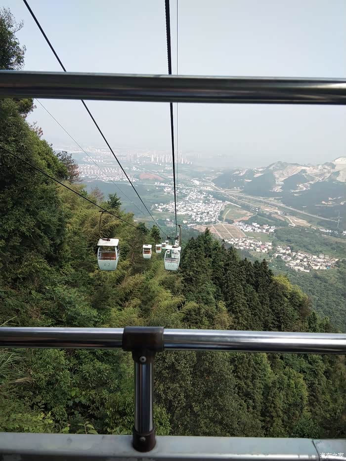 开着爱车75陪我一起游玩庐山秀峰