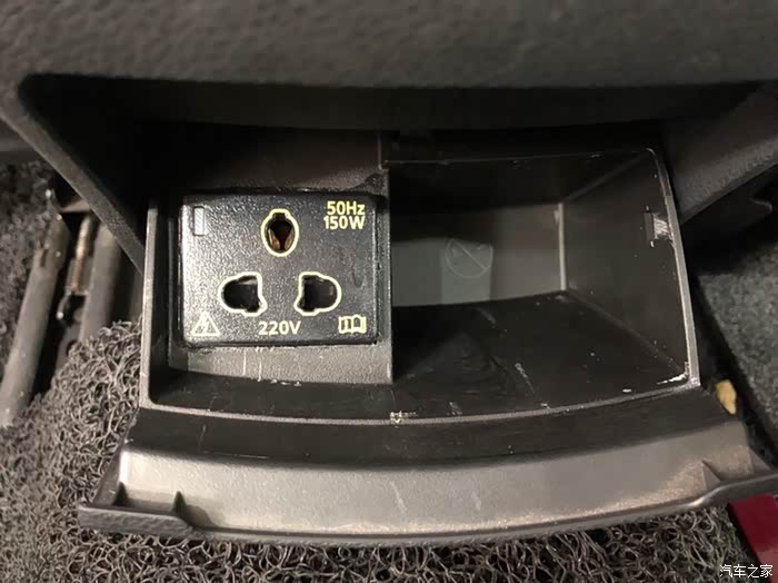 【图】ggla18款,点烟器到底能不能用?_奔驰gla论坛_汽车之家论坛