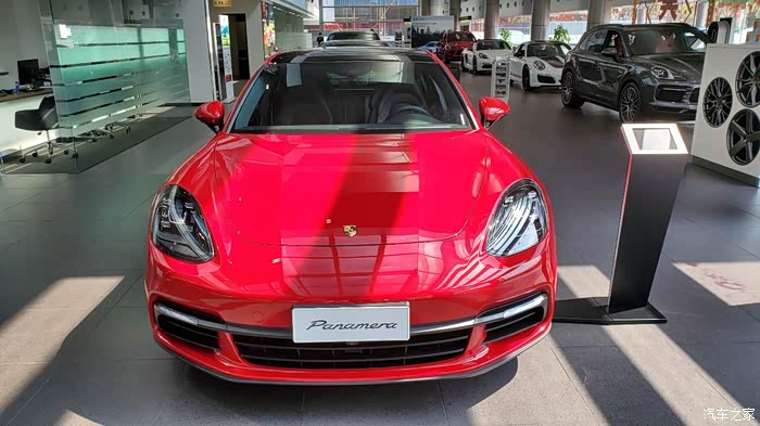 年前订个车胭脂红panamera4e