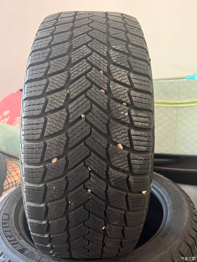 【图】235-45-18 米其林雪地胎 21年_凯美瑞论坛_汽车之家论坛