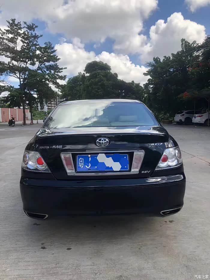06款丰田锐志,十四年了,六万贵吗?
