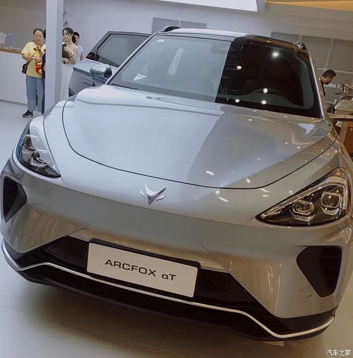 【图】别具一格的前脸造型耐看_极狐 阿尔法t(arcfox αt)论坛_汽车之
