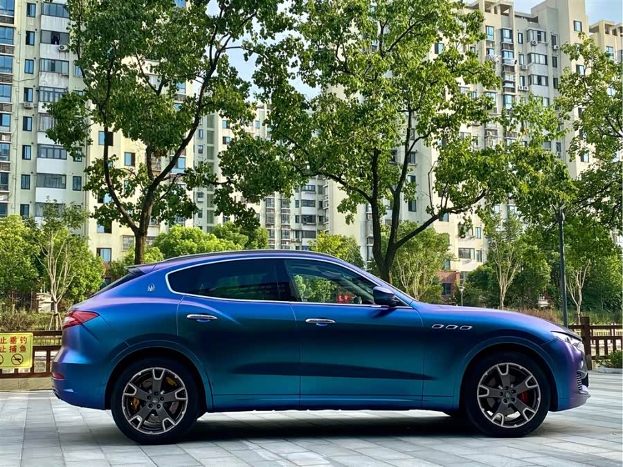 玛莎拉蒂levante,运动型的suv就是好看!