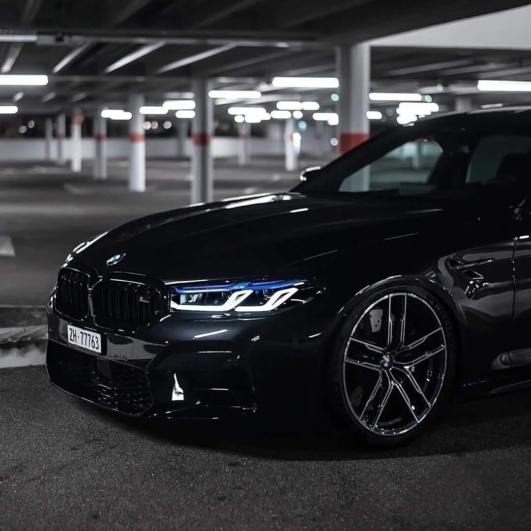 黑化的中期改款宝马m5,黑出了精神气!