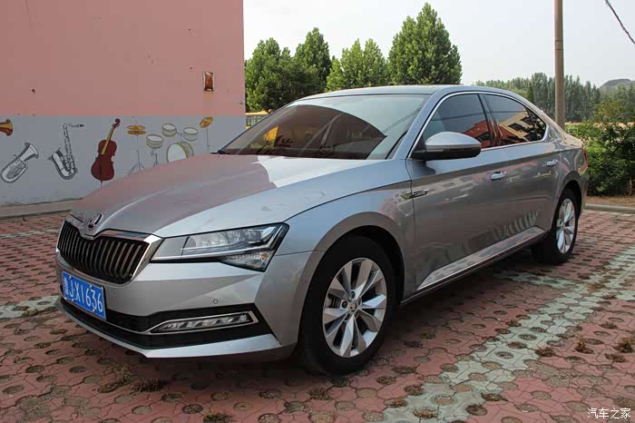 首提速派2019款330舒适版圣象灰