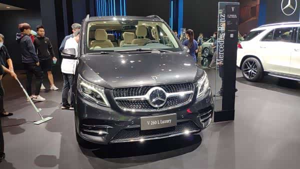 2020年北京车展:新款奔驰v级实车商务感很强