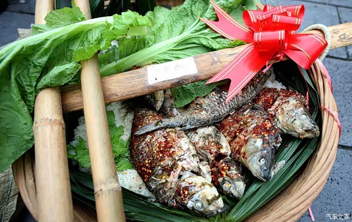 2018年11月18号自驾游雷山县苗年节