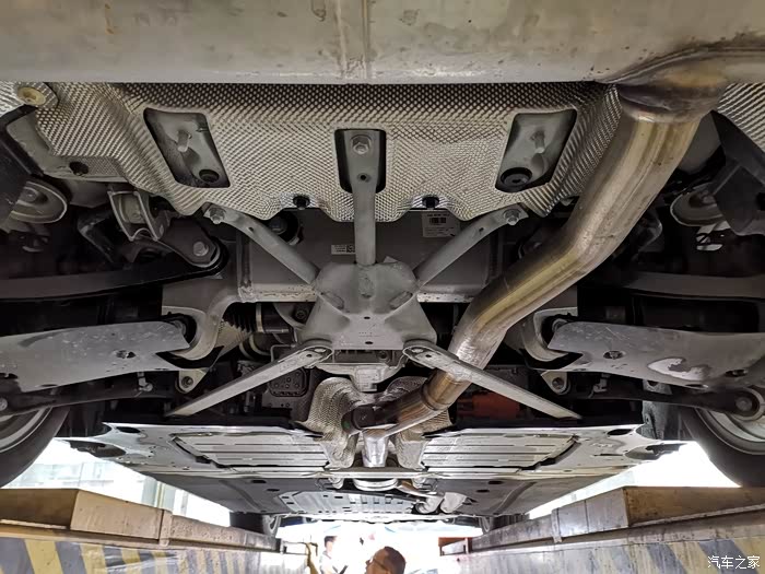 【图】530le刮了几次底盘,今天升起来看看(附照片)_宝马5系新能源论坛