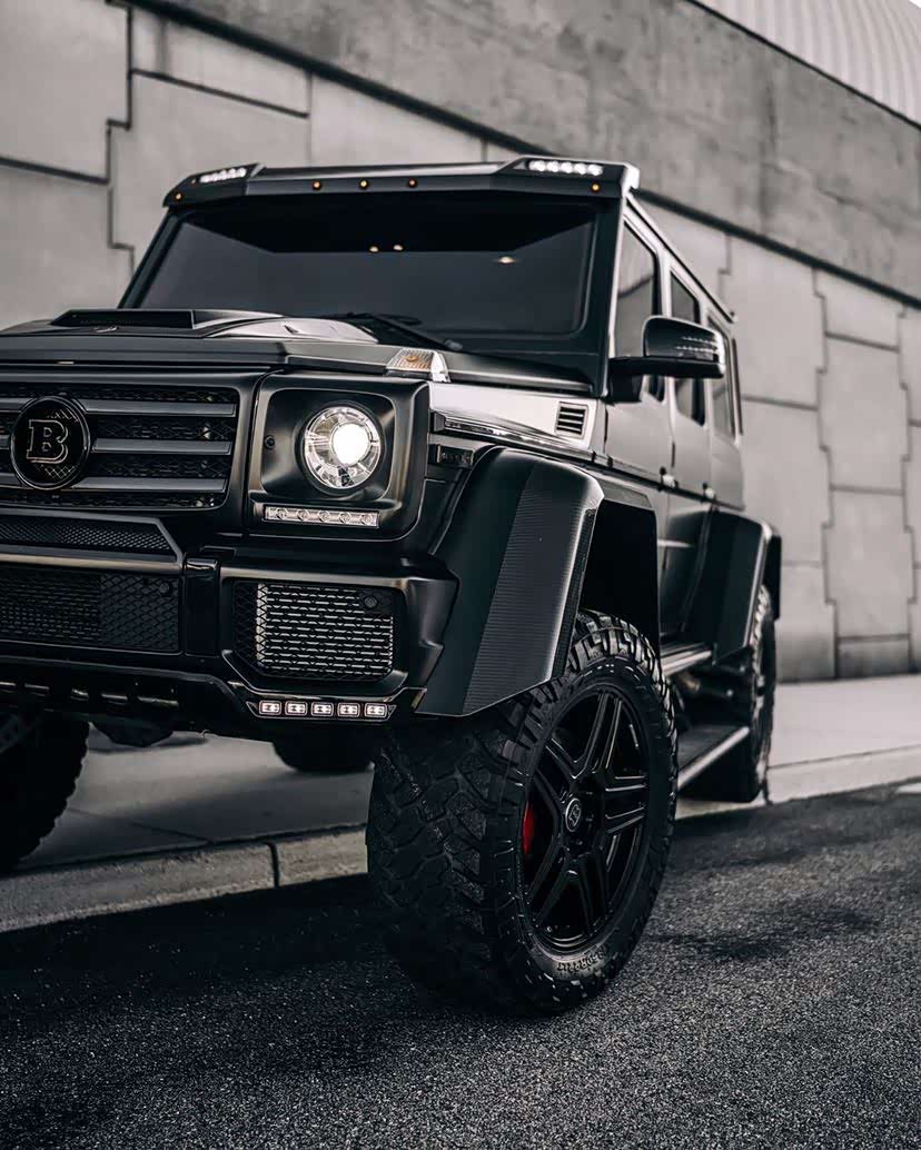 黑色凶悍的奔驰大g,所有的一切都是最完美的.