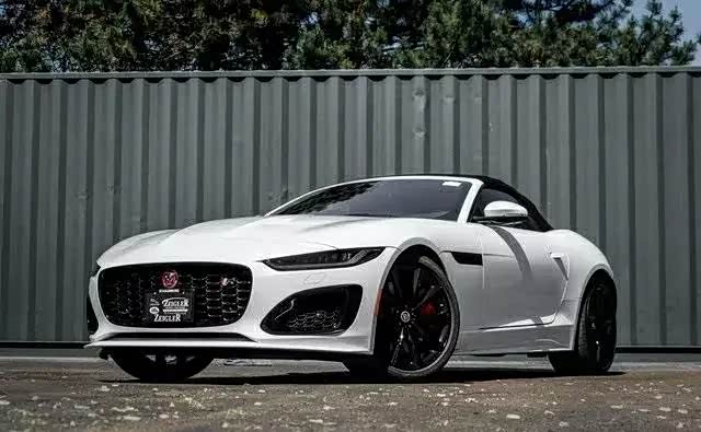 捷豹ftyper高颜值跑车回头率杠杠的